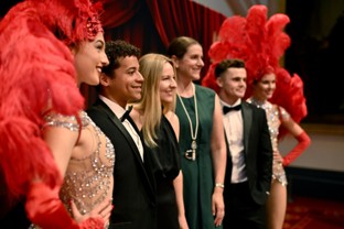 Guests and performers at the Market People Awards 2026, reflecting the event's Parisian glamour theme.